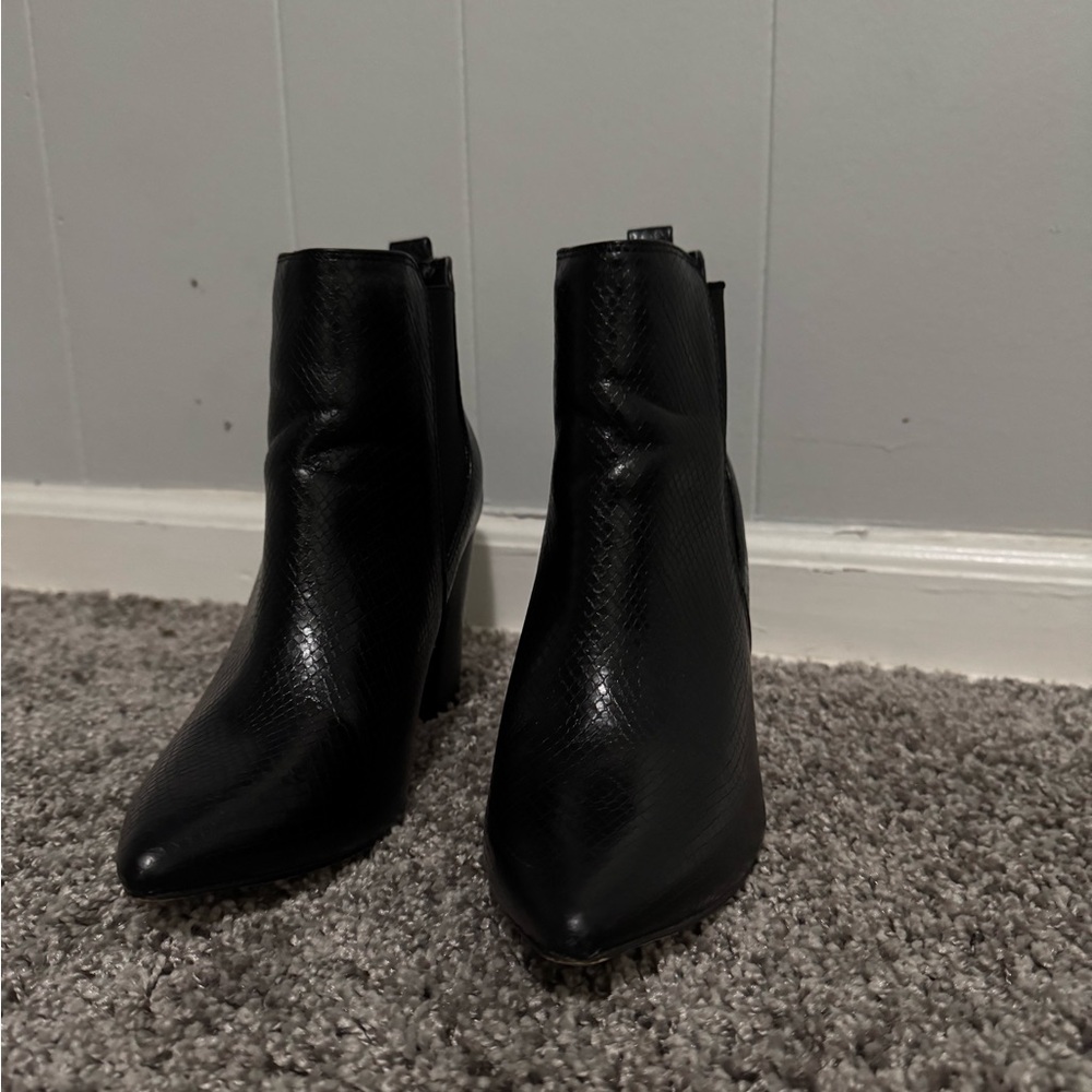 Black boots - Picture 1 of 4